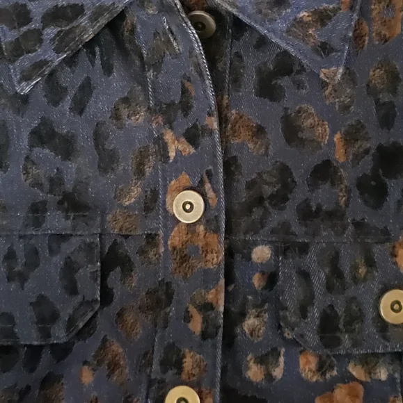 Conrad C Collection Textured Leopard Print Jean Jacket EUC - Picture 4 of 4
